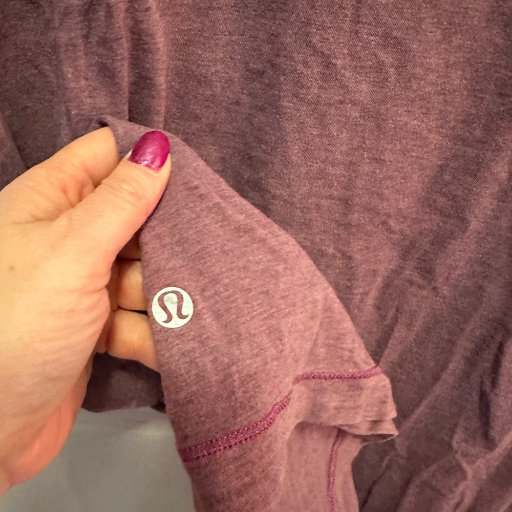Lululemon - Picture 3 of 5